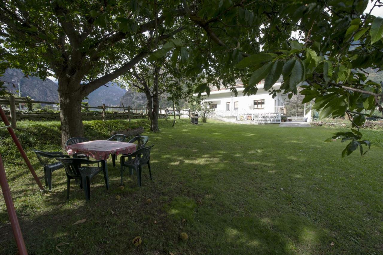 Вилла Mansarda Plein Soleil Donnaz Экстерьер фото